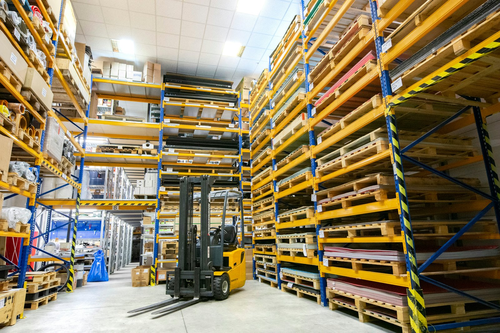 Managing Inventory and Supply Chain Efficiency for Startups: Surviving Order Surges
